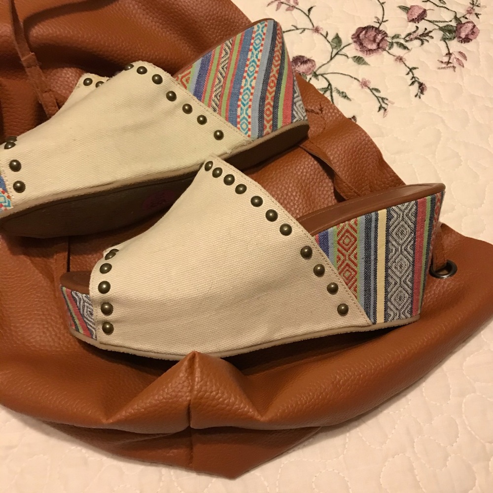 Sandals - Picture 6 of 8